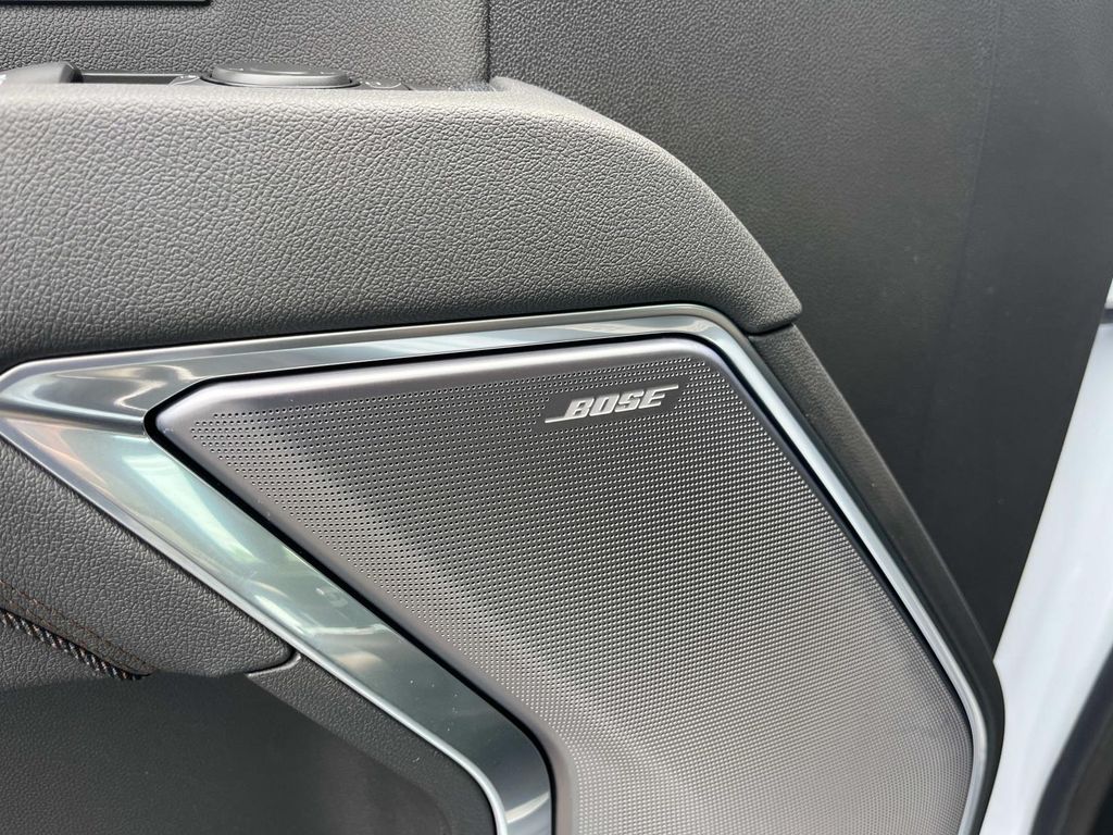 2026 Chevrolet Silverado 1500 High Country photo 13