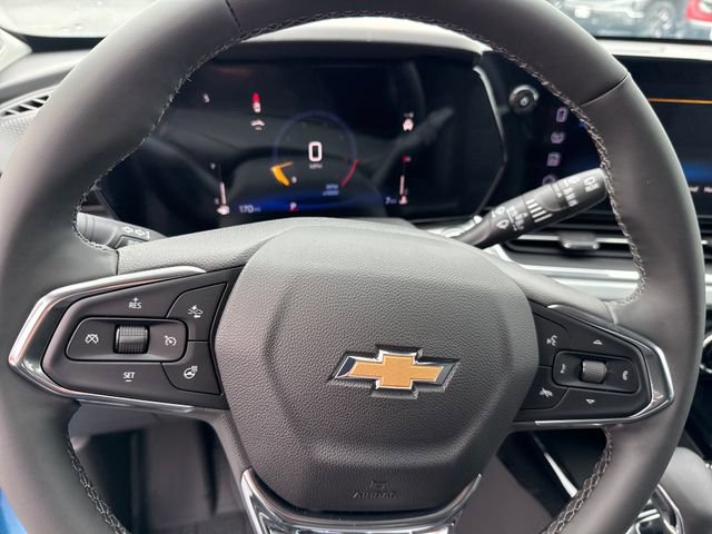 2025 Chevrolet Trax LT photo 13
