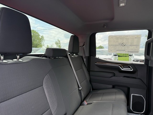 2025 Chevrolet Silverado 1500 LT photo 17