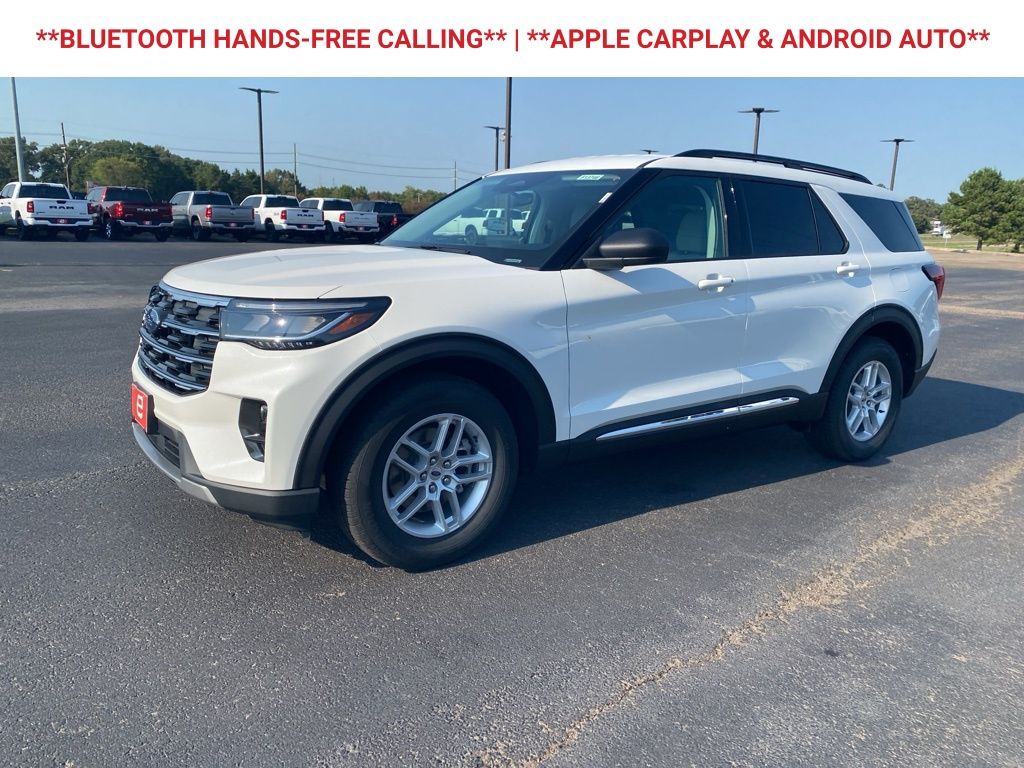 2025 Ford Explorer photo 3