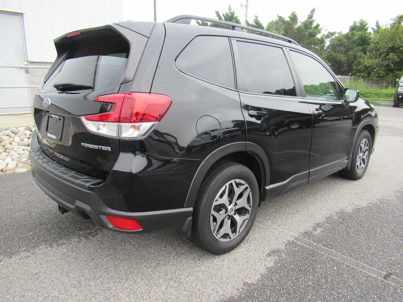 2021 Subaru Forester Premium photo 4