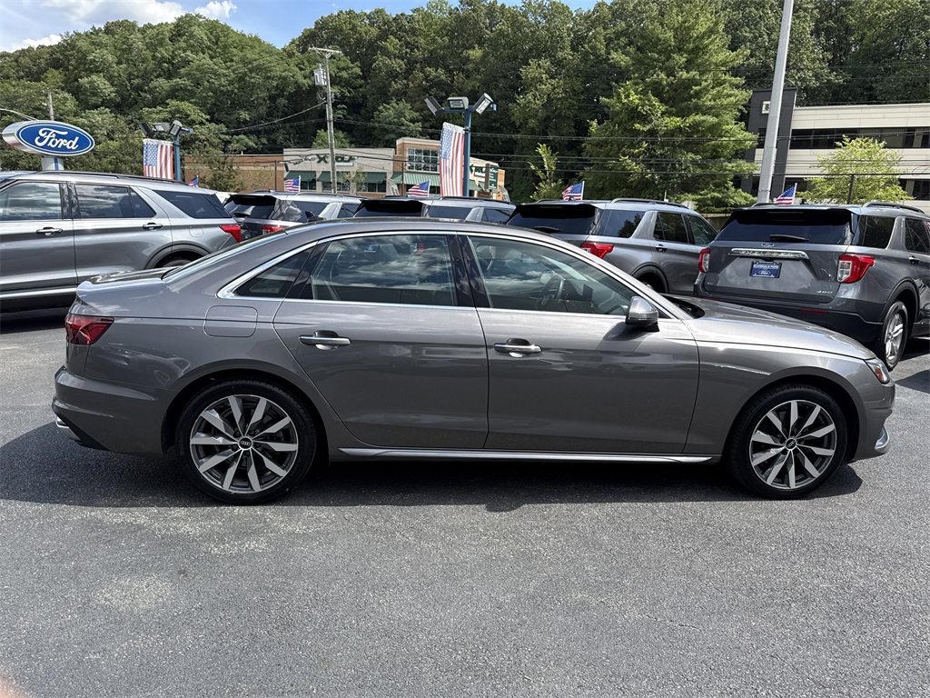2021 Audi A4 40 Premium Plus Quattro photo 3