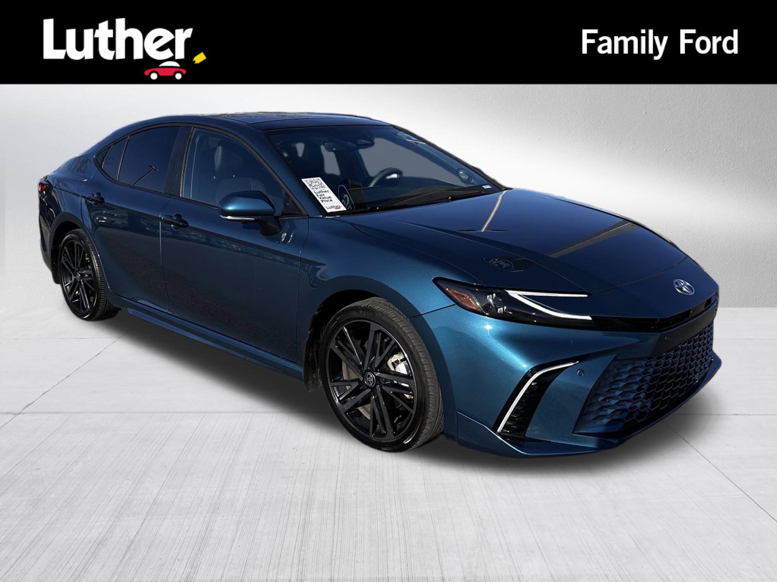 2025 Toyota Camry XSE's photo