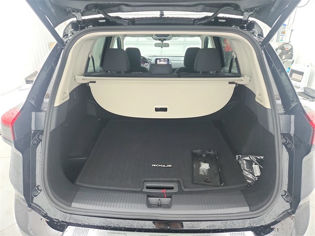 2025 Nissan Rogue SV photo 34