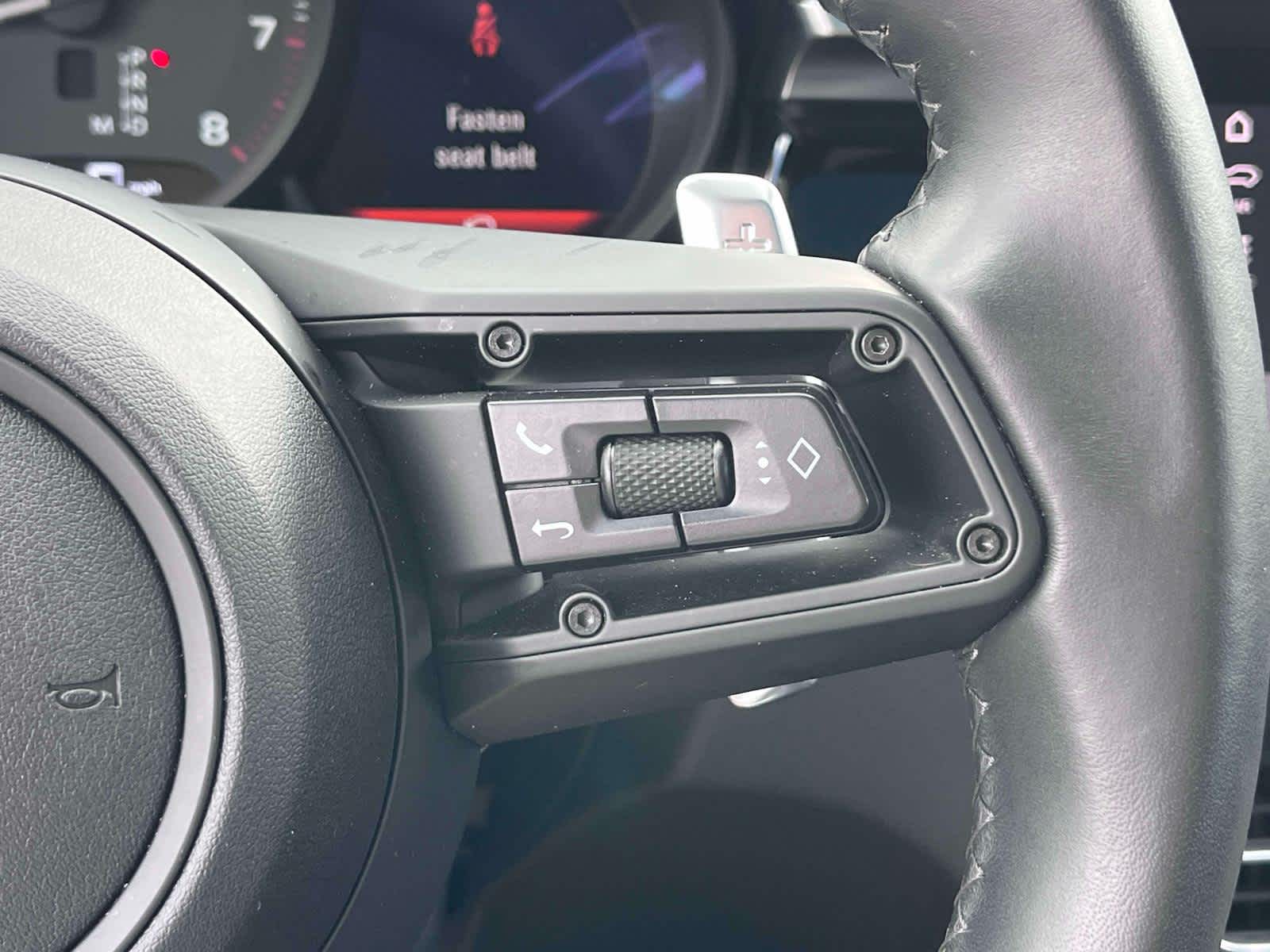 2024 Porsche Macan Base photo 31