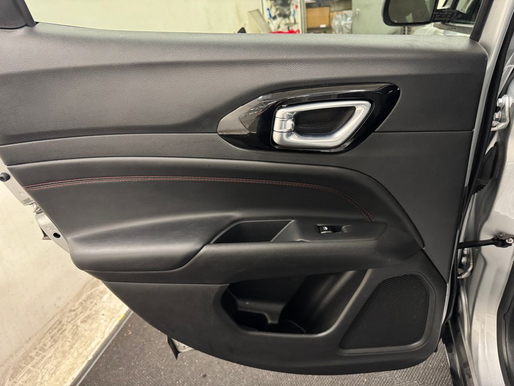 2024 Jeep Compass Trailhawk photo 12