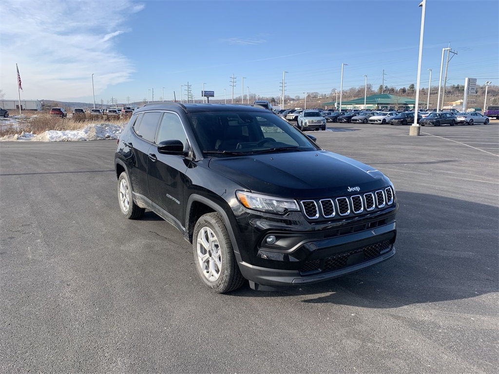 2026 Jeep Compass Latitude's photo
