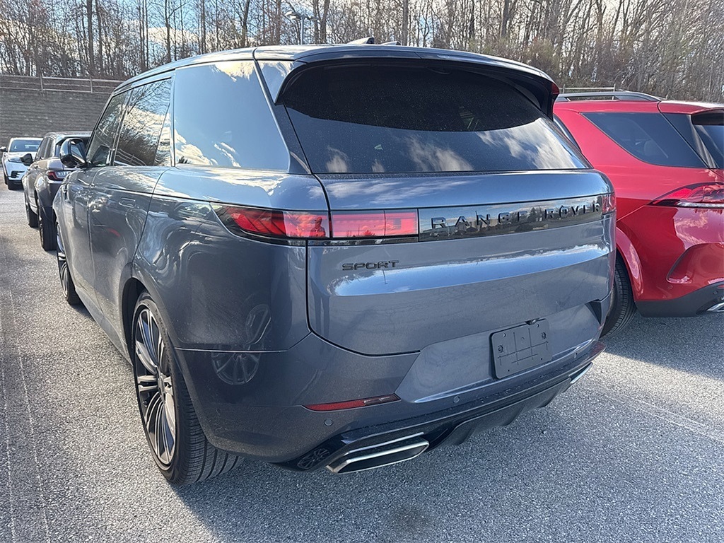 2024 Land Rover Range Rover Sport P400 Dynamic SE photo 2