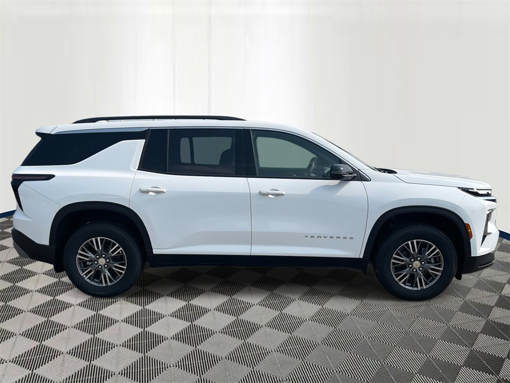 2025 Chevrolet Traverse photo 5