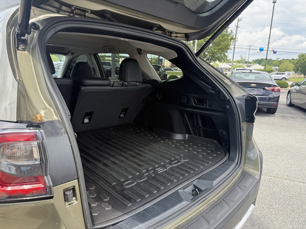 2023 Subaru Outback Touring XT photo 3