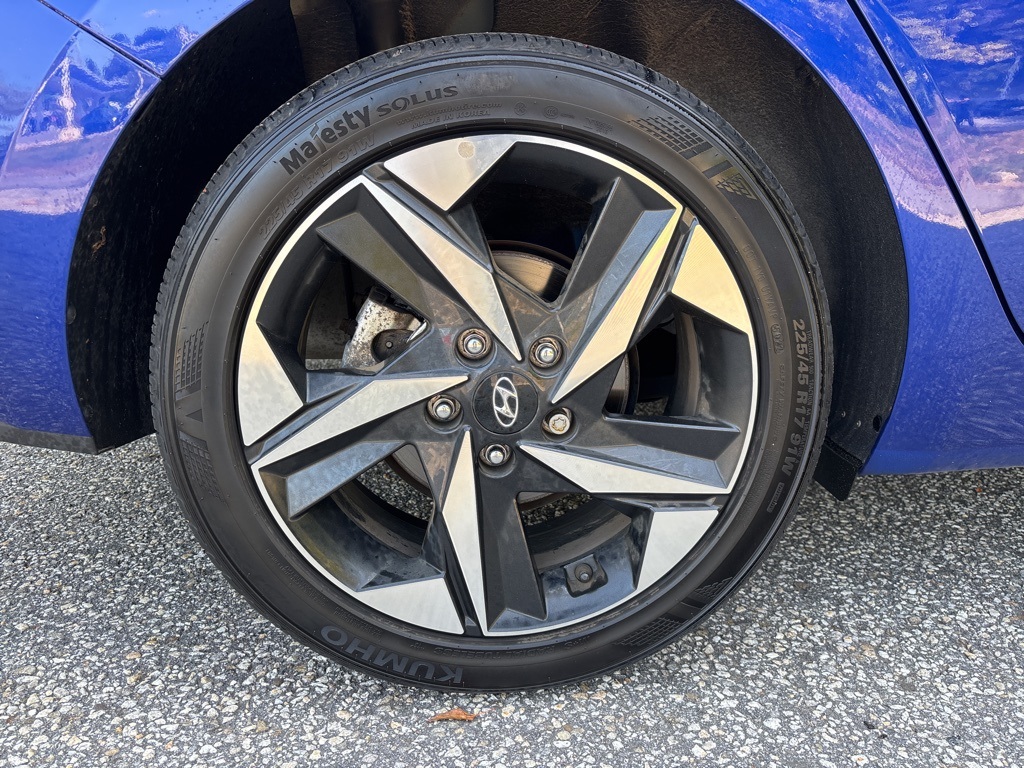 2023 Hyundai Elantra SEL photo 4