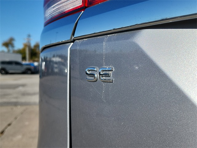 2024 Volkswagen Atlas SE photo 4