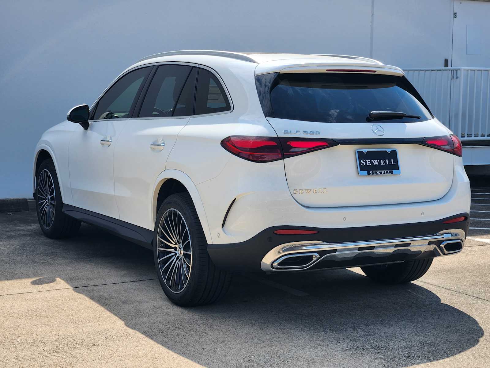 2026 Mercedes Benz GLC 300 photo 3