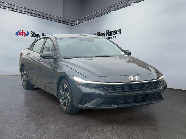 2025 Hyundai Elantra SEL Sport photo 6