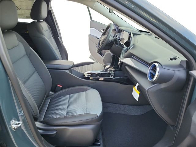 2025 Chevrolet Trax LT photo 24