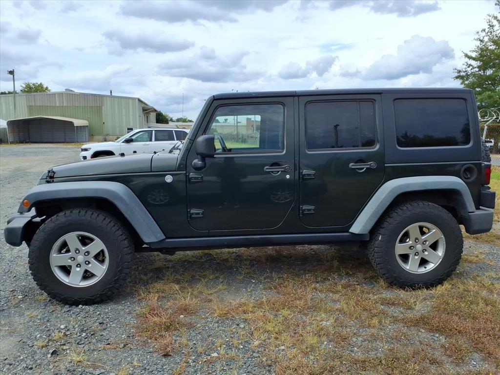2011 Jeep Wrangler Unlimited Rubicon photo 9