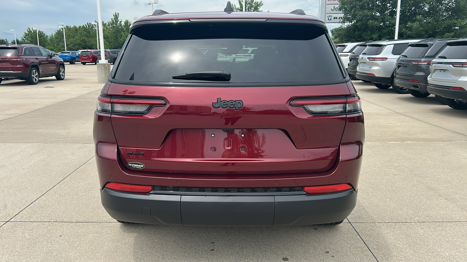 2025 Jeep Grand Cherokee Altitude X photo 4