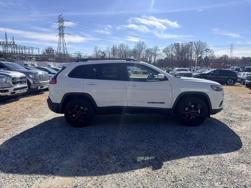 2019 Jeep Cherokee Altitude photo 2