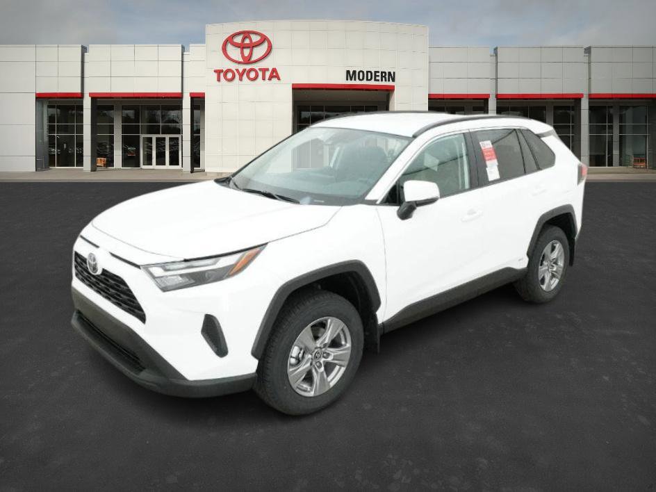 2025 Toyota RAV4 XLE's photo