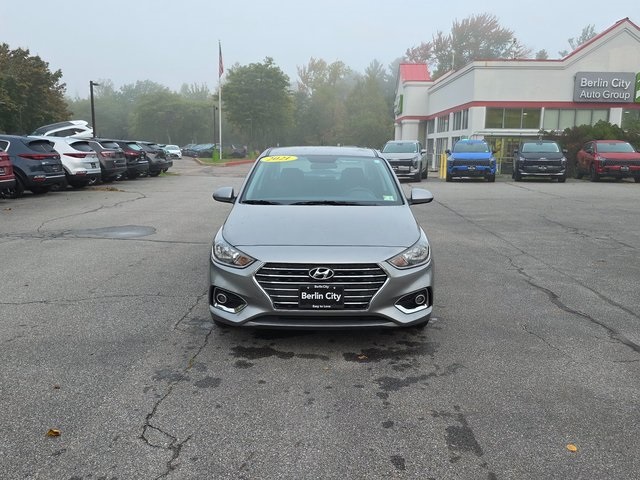 2021 Hyundai Accent SEL photo 2
