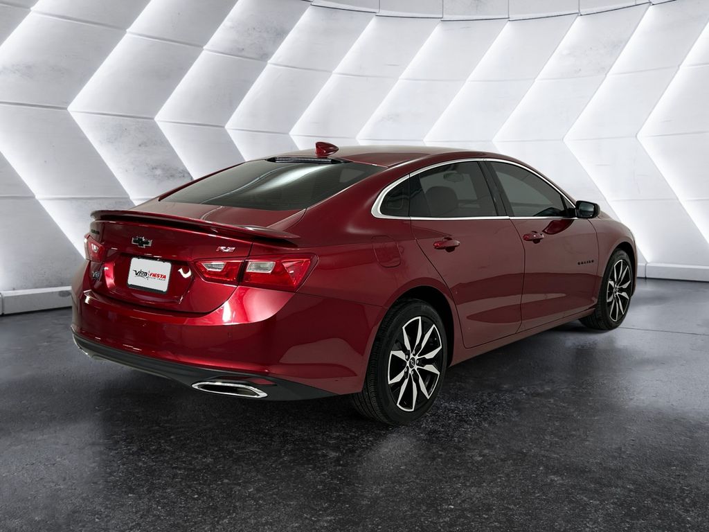 2025 Chevrolet Malibu RS photo 4