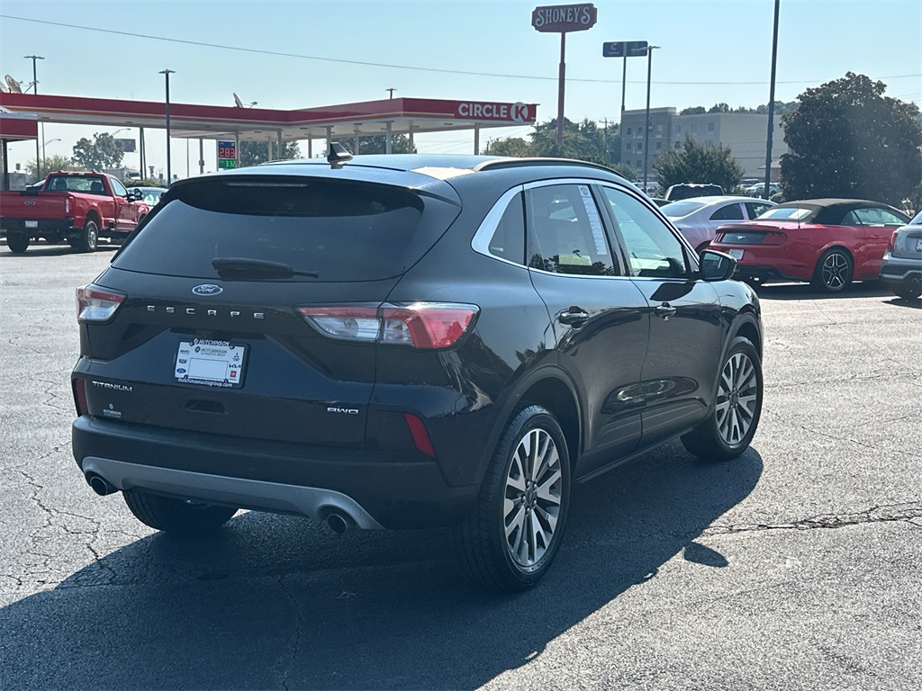 2021 Ford Escape Titanium photo 2