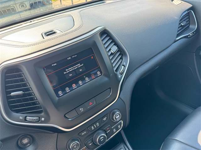 2020 Jeep Cherokee Altitude photo 37
