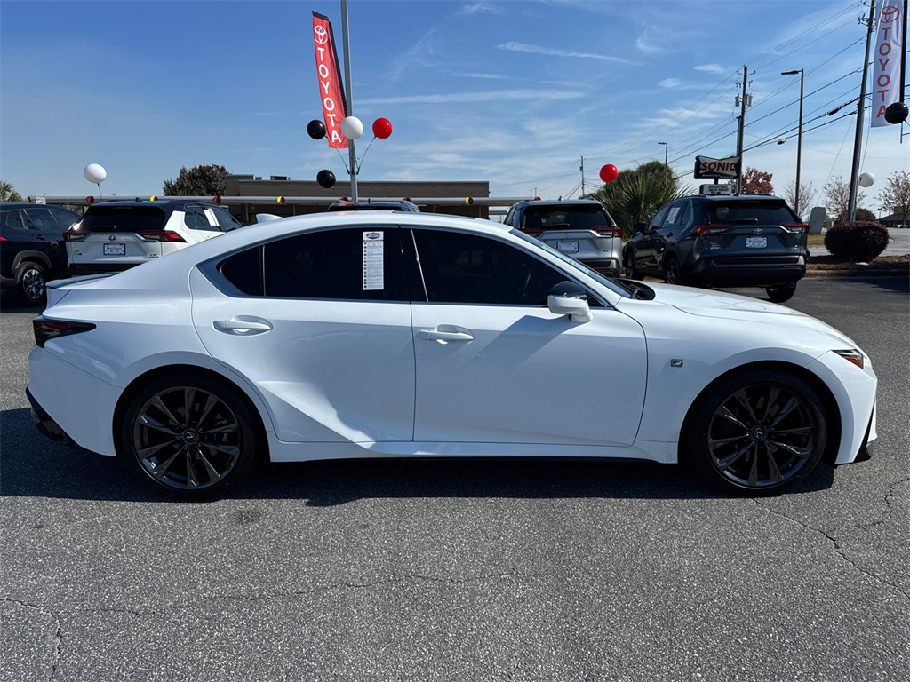 2022 Lexus IS 350 F SPORT photo 2