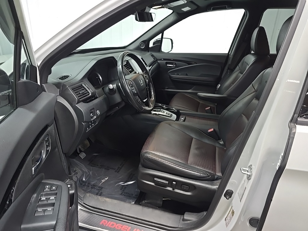 2021 Honda Ridgeline Black Edition photo 29