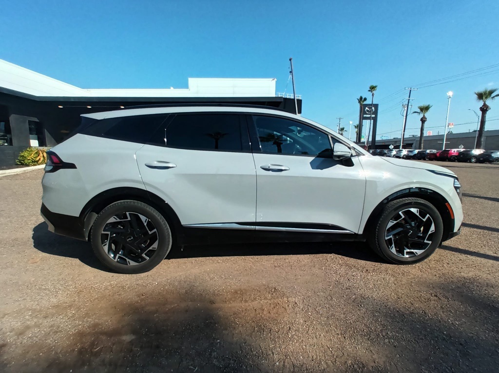 2023 Kia Sportage photo 3