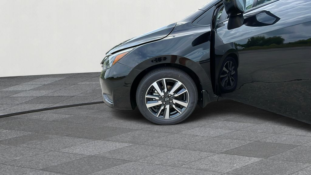2025 Nissan Versa SV photo 20