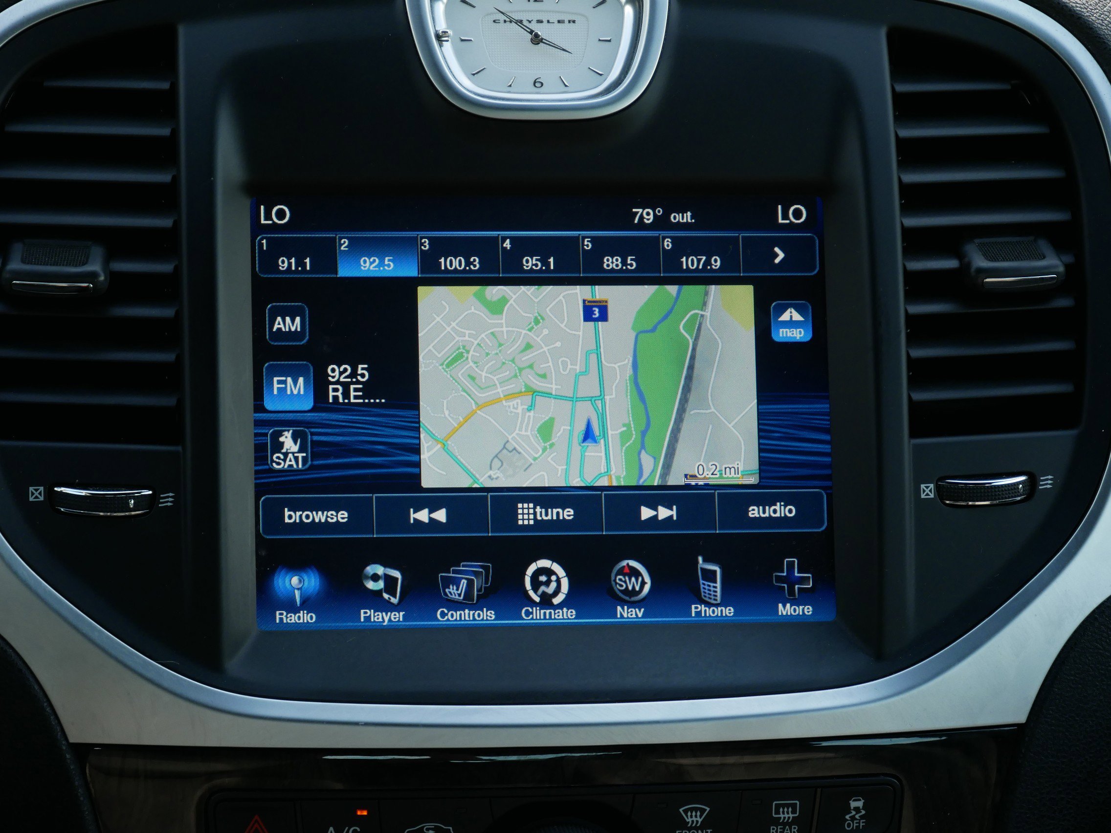 2013 Chrysler 300 photo 8