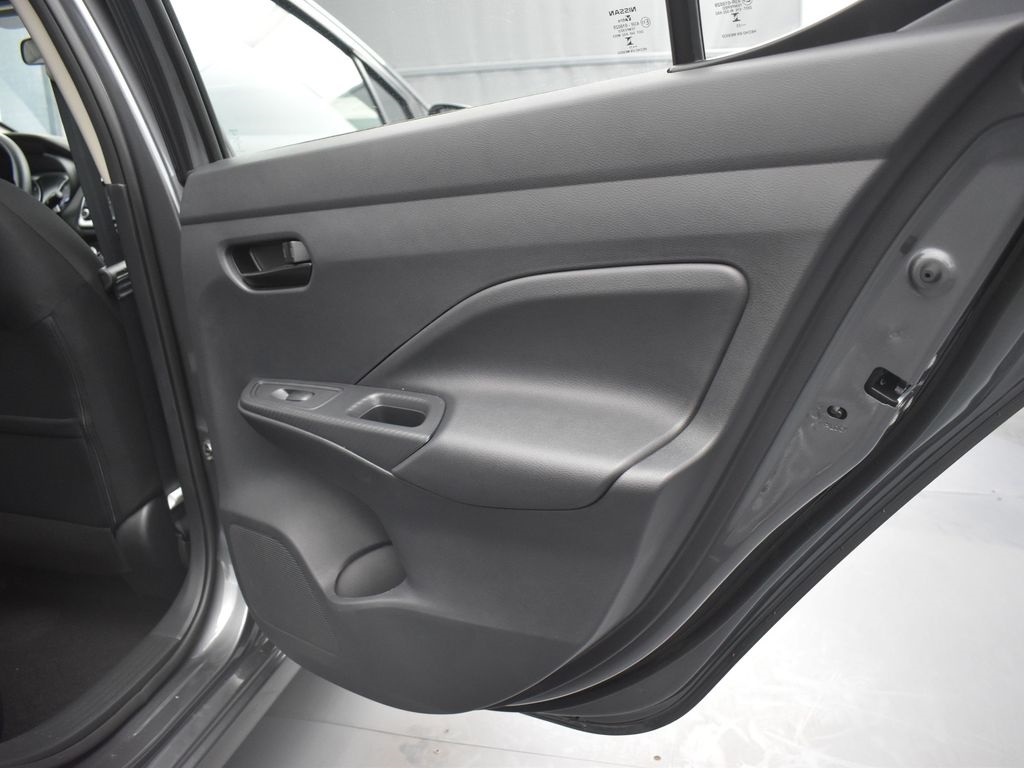 2025 Nissan Versa 1.6 S photo 19