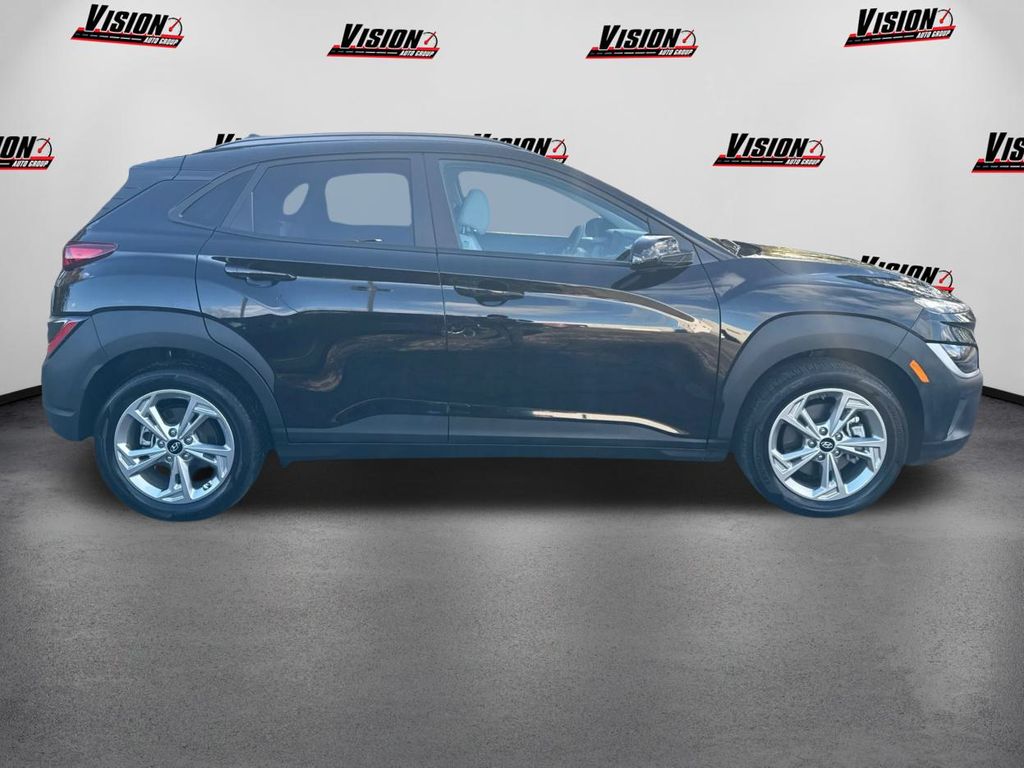 2023 Hyundai Kona SEL photo 4