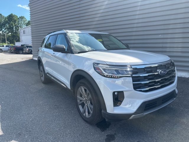 2025 Ford Explorer Active's photo