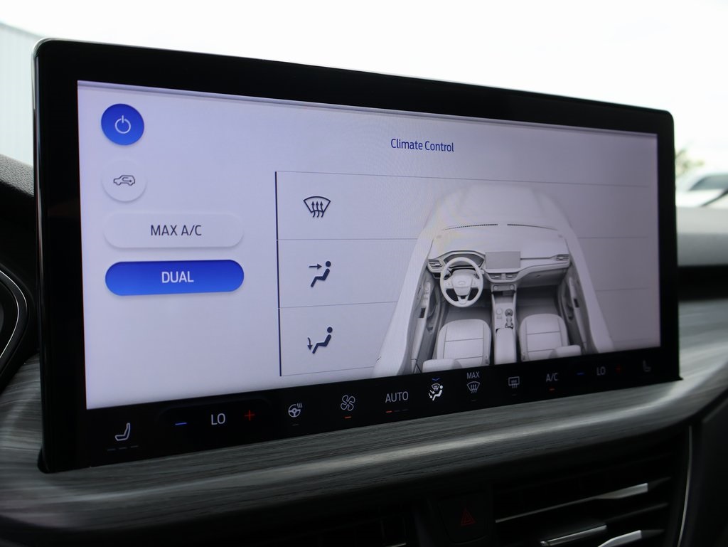 2024 Ford Escape Platinum photo 34