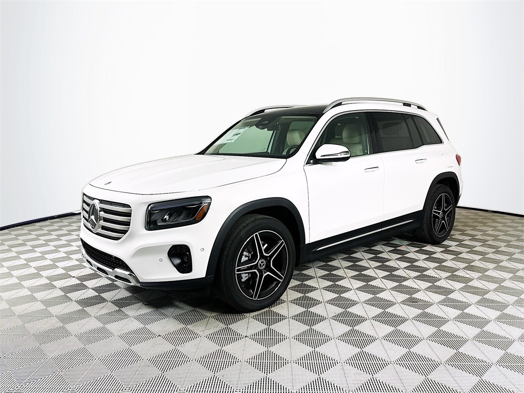 2026 Mercedes Benz GLB 250 photo 3