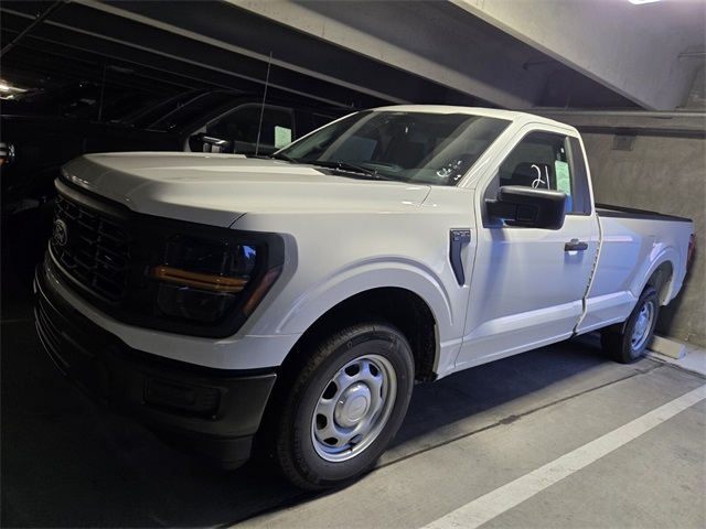 2025 Ford F-150 XL photo 4