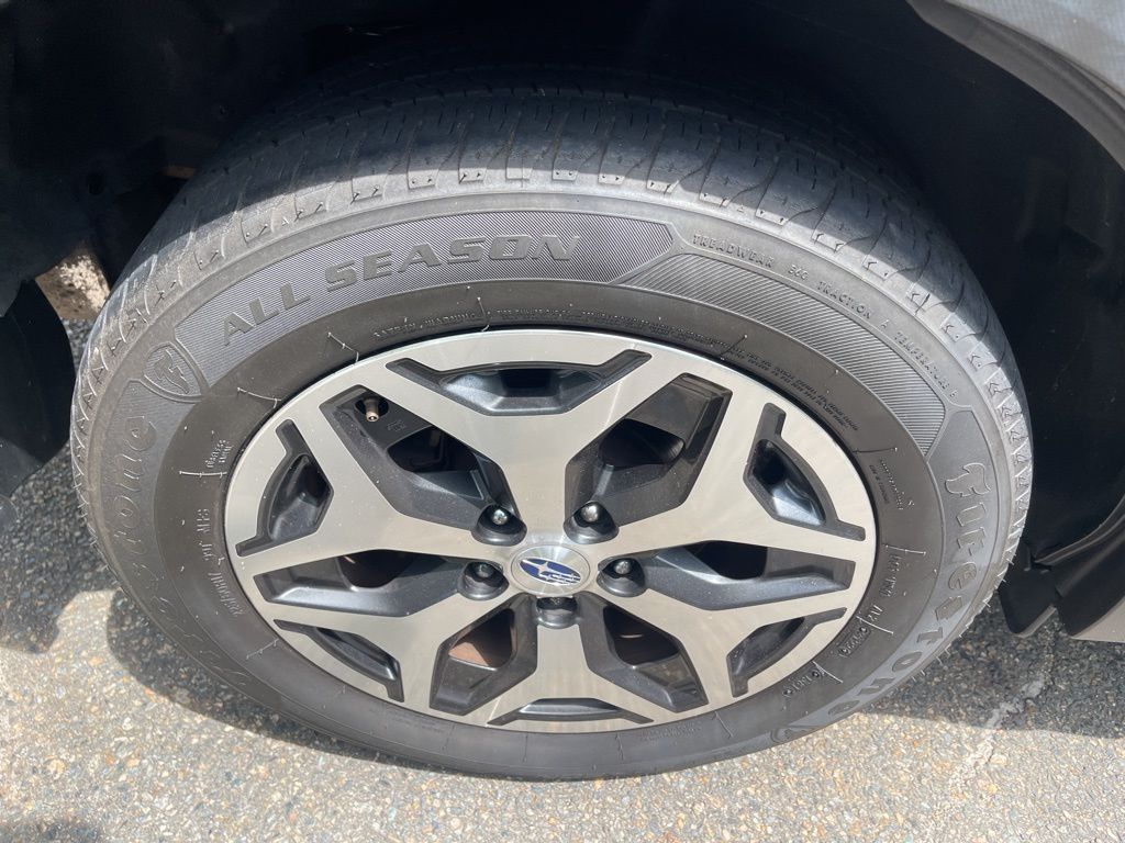 2021 Subaru Forester Premium photo 15