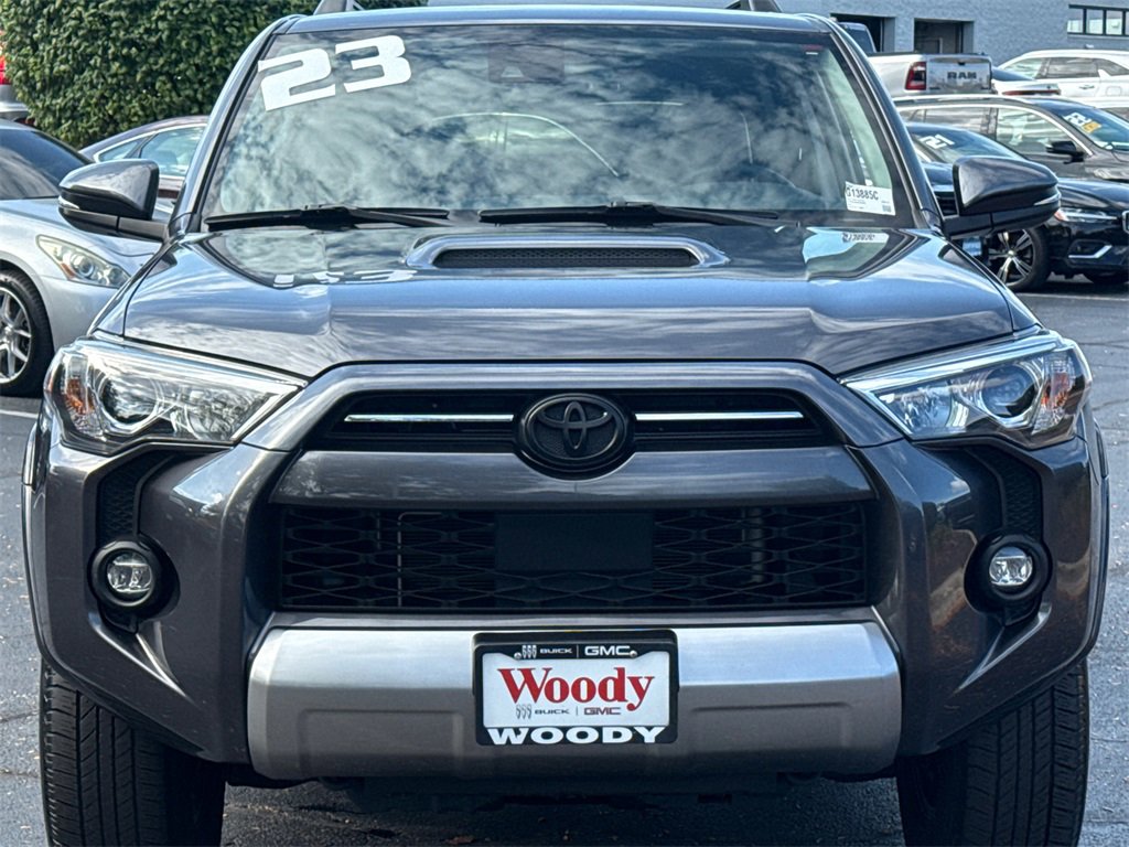2023 Toyota 4Runner TRD Off-Road photo 3