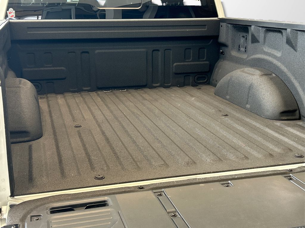 2024 Ford F-150 Platinum photo 13