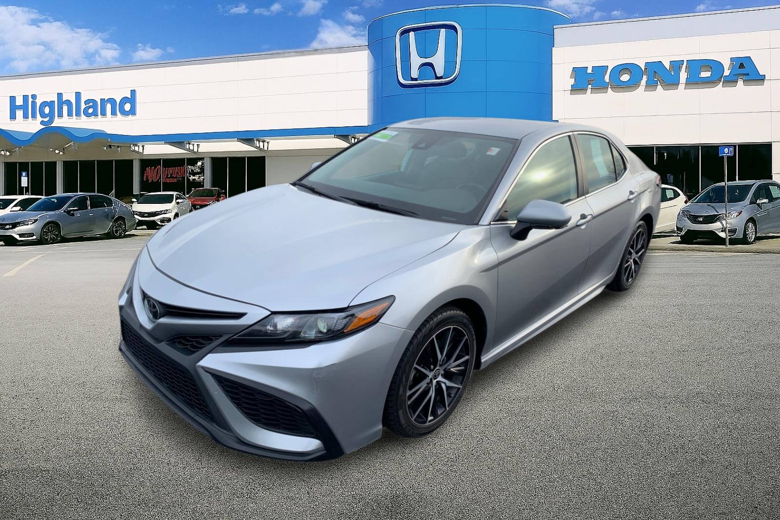 2023 Toyota Camry SE