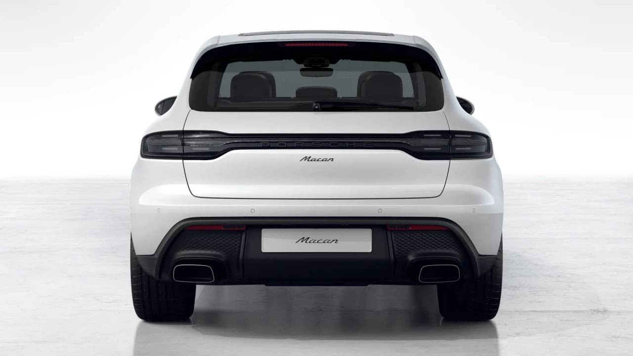 2026 Porsche Macan T photo 8