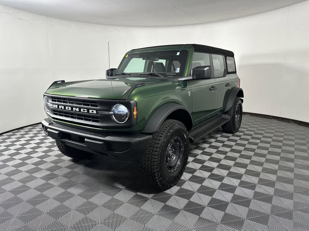 2025 Ford Bronco Base photo 3