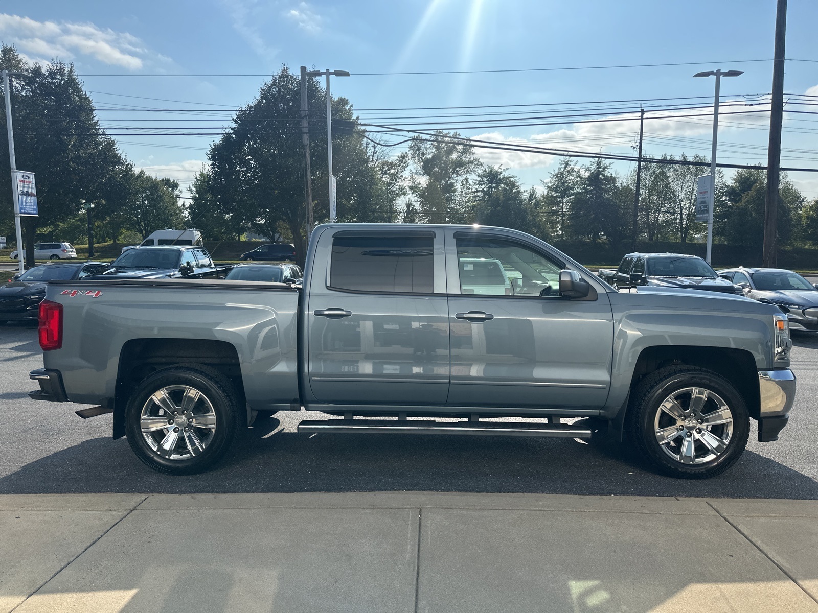 2016 Chevrolet Silverado 1500 LTZ photo 2