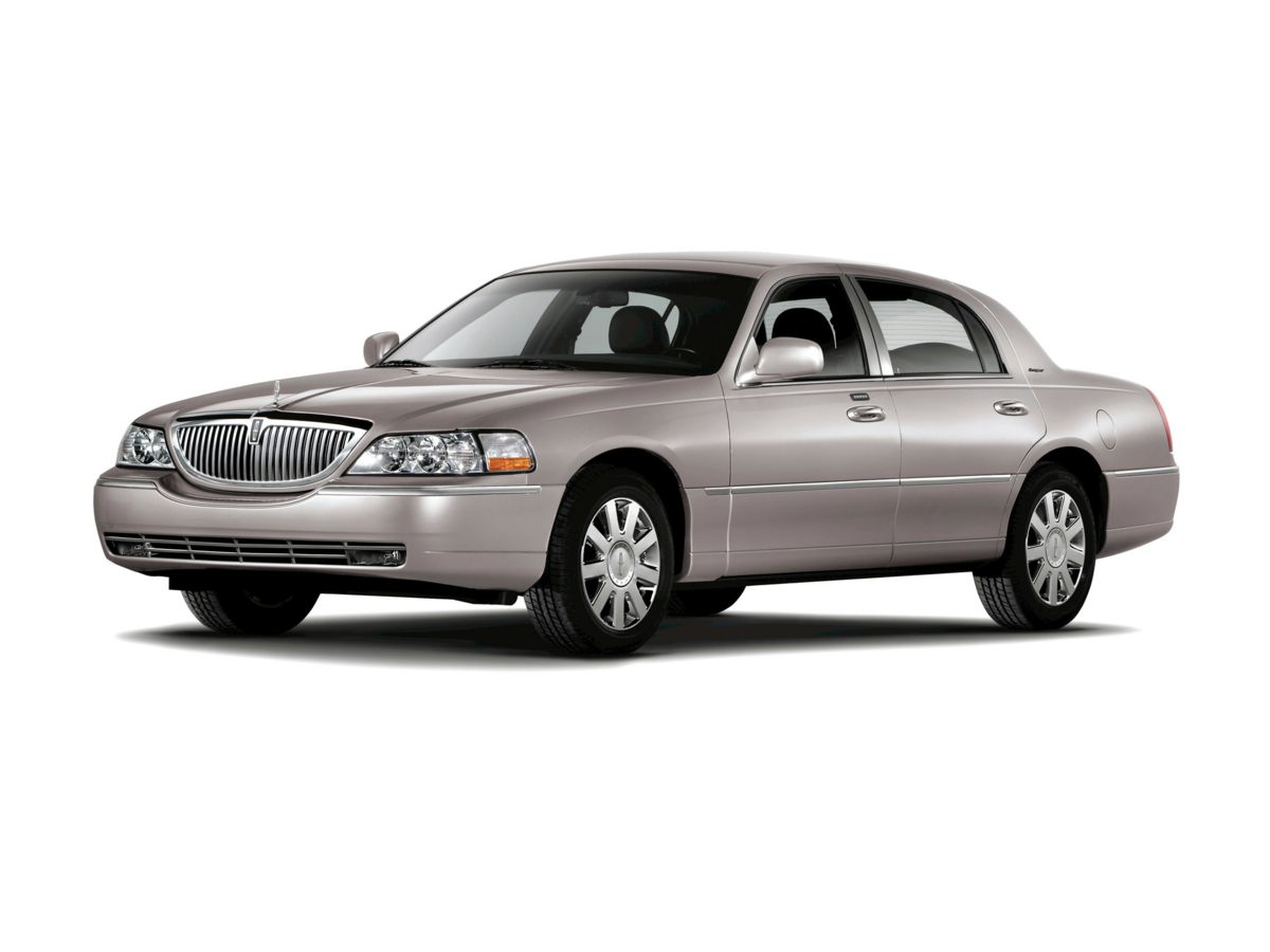 2007 Lincoln Town Car Signature Limited