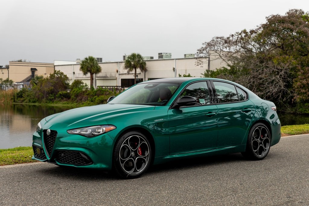2025 Alfa Romeo Giulia Base photo 7