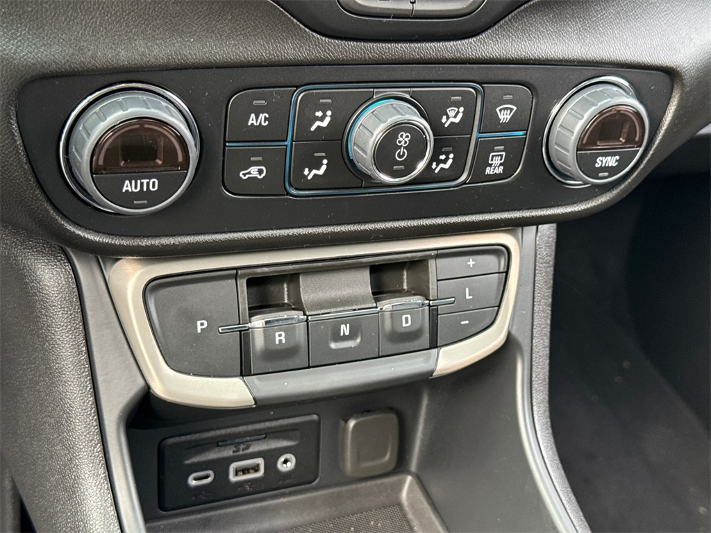 2024 Gmc Terrain Denali photo 8