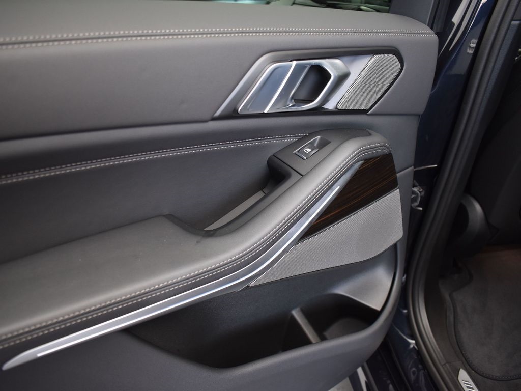 2026 Bmw X5 xDrive50e photo 14