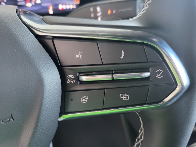 2025 Chevrolet Traverse photo 27
